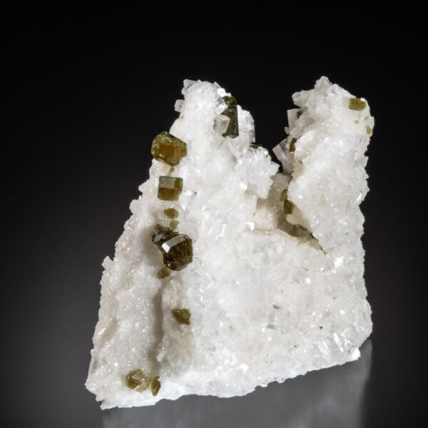 Fluor-Uvite Tourmaline, Magnesite