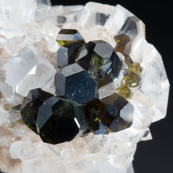 Fluor-Uvite Tourmaline, Magnesite - Image 4